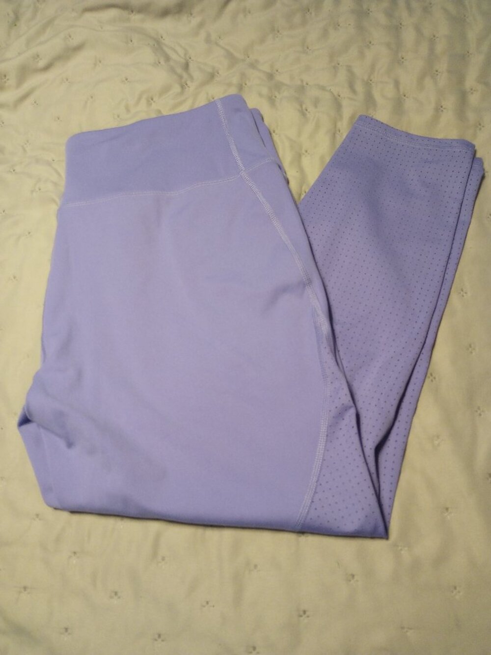 DSG lavender athletic leggings (NWOT)